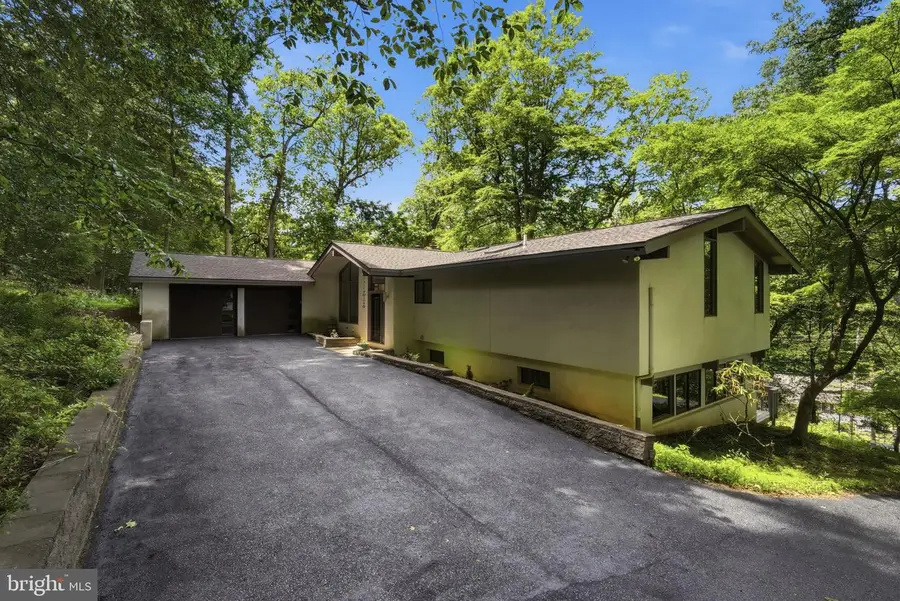 3220 Sawmill Rd, Newtown Square, PA 19073 - #3