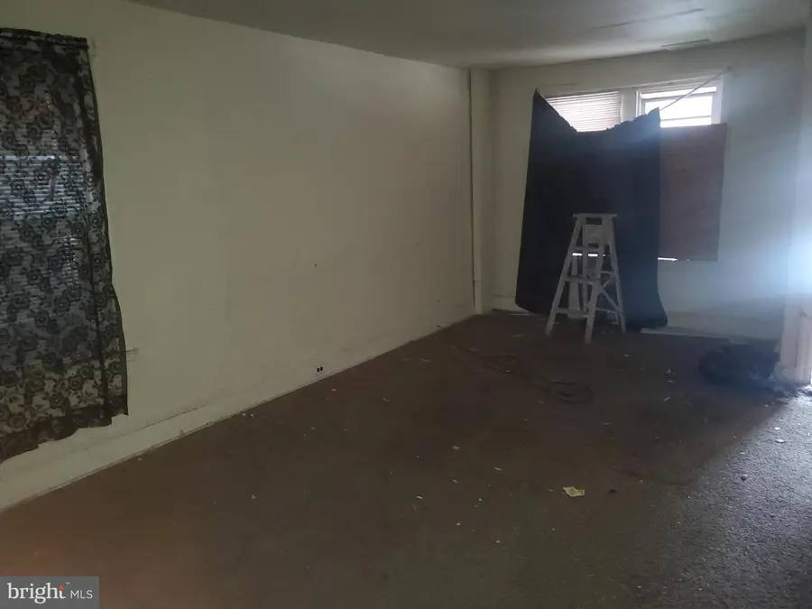 1025 W 5th St, Chester, PA 19013 - #2
