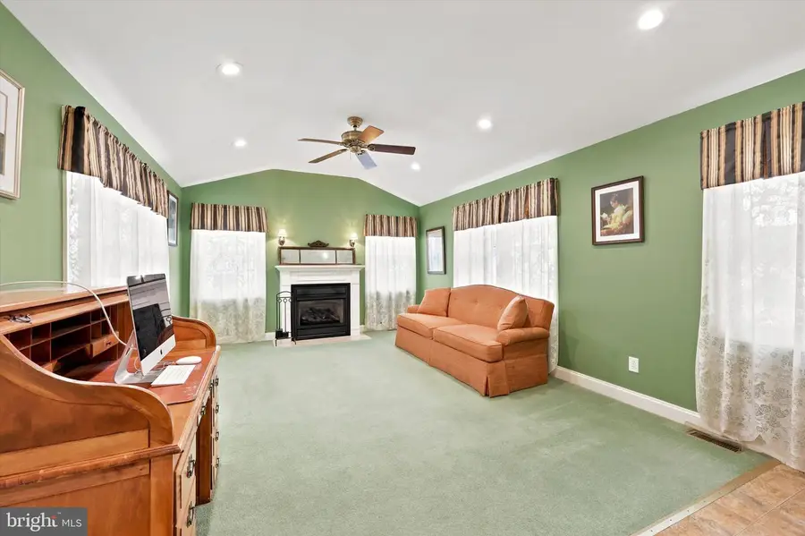 103 Wellington Rd, Aston, PA 19014 - #2