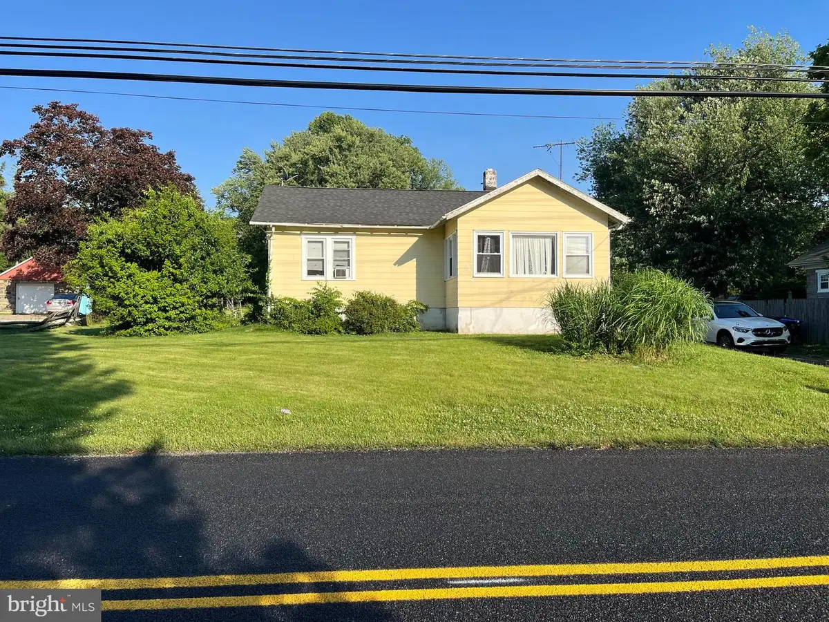 1837 Larkin Rd, Upper Chichester, PA 19061 - #1