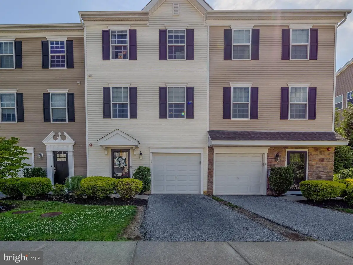 14 Faraday Ct, Morton, PA 19070 - #1