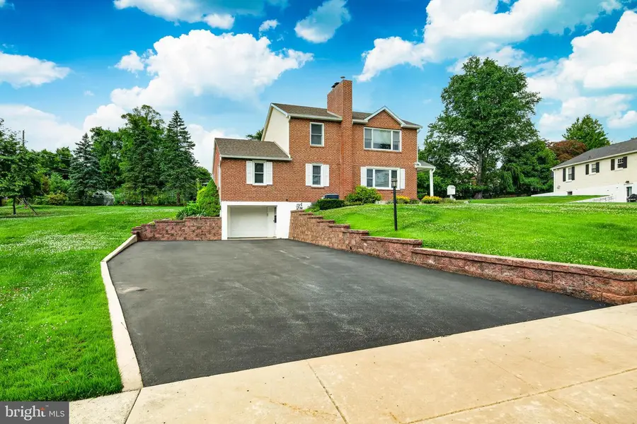 2741 Hillview Rd, Broomall, PA 19008 - #2
