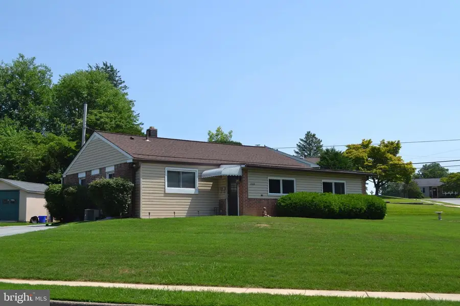 2220 Baldwin Run Dr, Aston, PA 19014 - #2