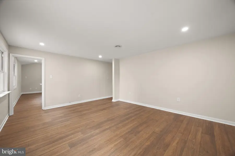 92 Florence Ave, Aston, PA 19014 - #3