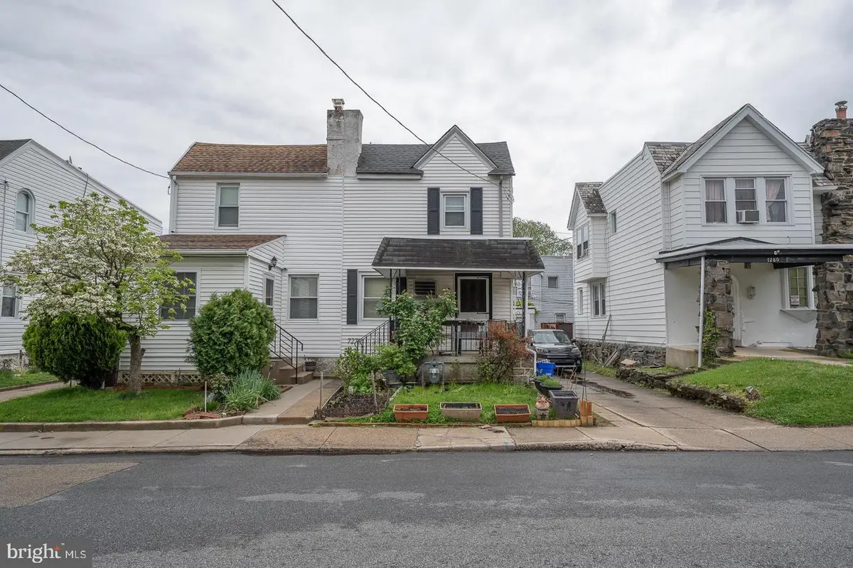 7278 Bradford Rd, Upper Darby, PA 19082 - #1