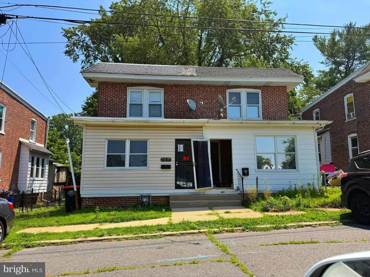 2611 Lindsay St, Chester, PA 19013 - #1