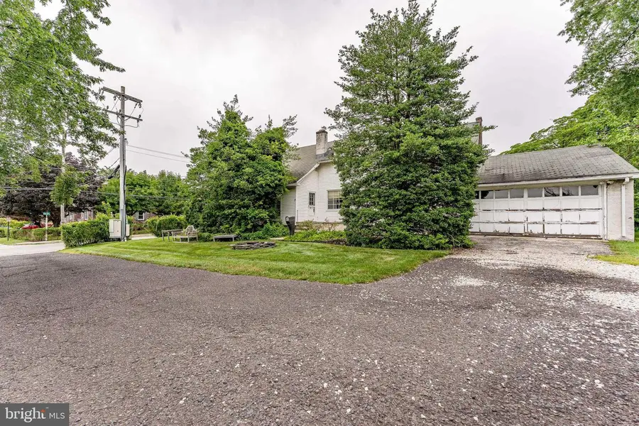 855 Martin Ave, Bryn Mawr, PA 19010 - #2