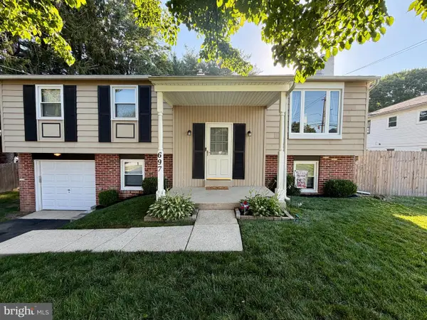 697 Cherry Tree Rd, UPPER CHICHESTER, PA 19014