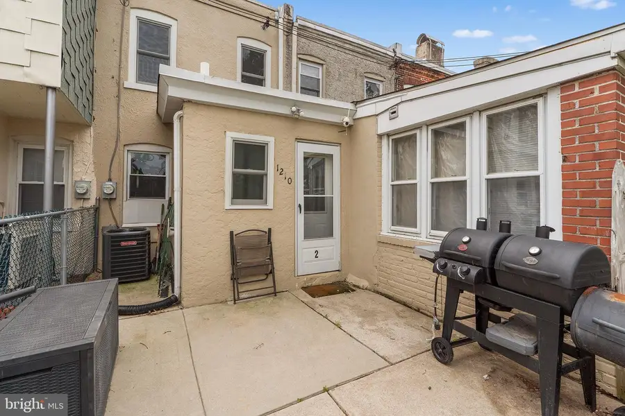 1210 E 11th St, Crum Lynne, PA 19022 - #3