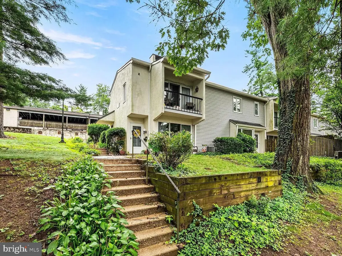 239 E Chelsea Cir, Newtown Square, PA 19073 - #1