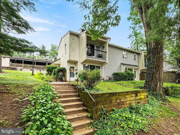 239 E Chelsea Cir, NEWTOWN SQUARE, PA 19073