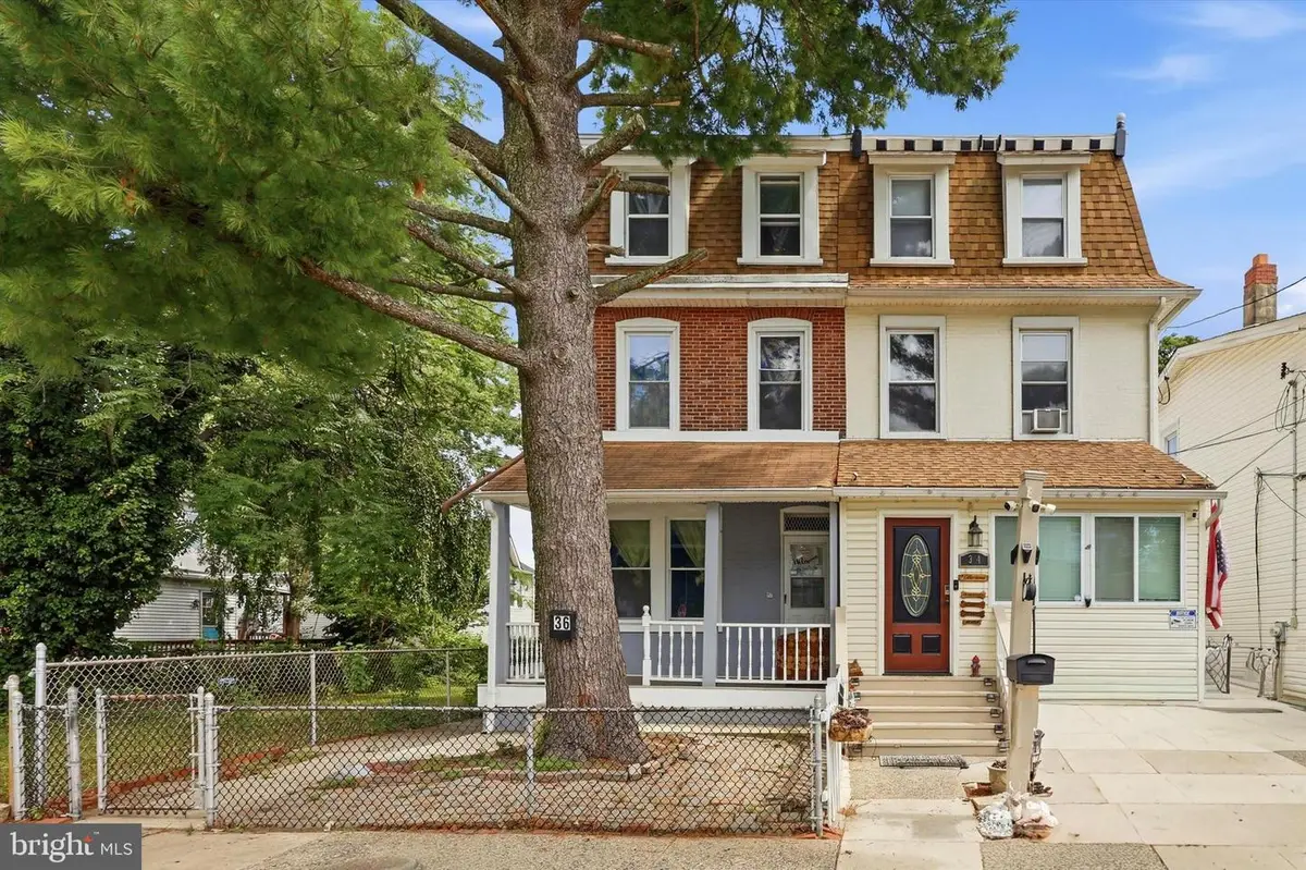 36 E Washington Ave, Clifton Heights, PA 19018 - #1