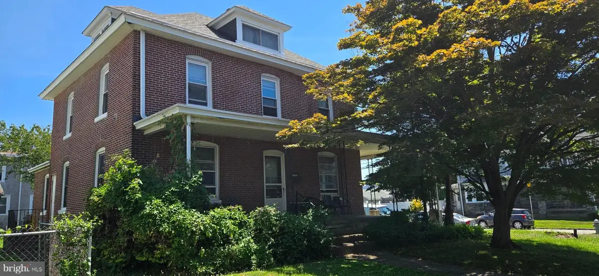 261 Burmont Rd, Drexel Hill, PA 19026 - #1