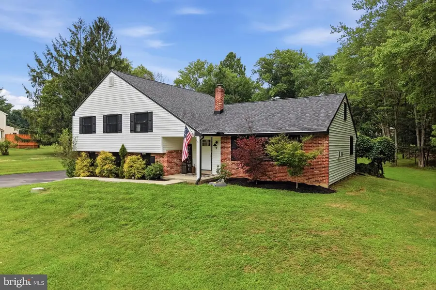 19 Elaine Dr, Thornton, PA 19373 - #2