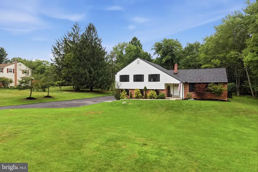 19 Elaine Dr, Thornton, PA 19373 - #3