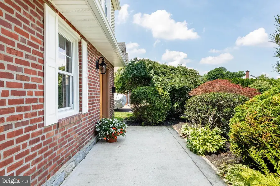 393 Grange Rd, Wayne, PA 19087 - #2