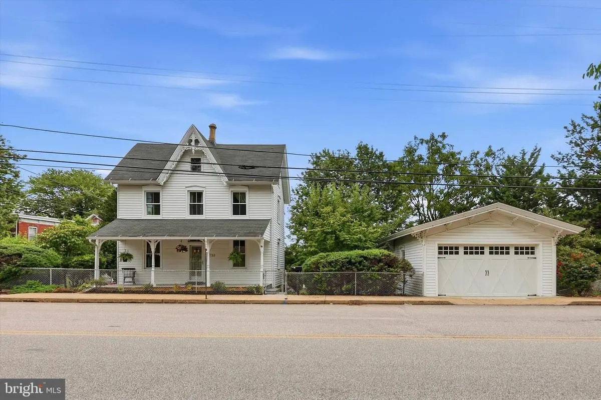 733 Main St, Brookhaven, PA 19015 - #1