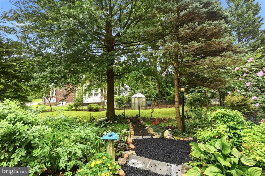 733 Main St, Brookhaven, PA 19015 - #2