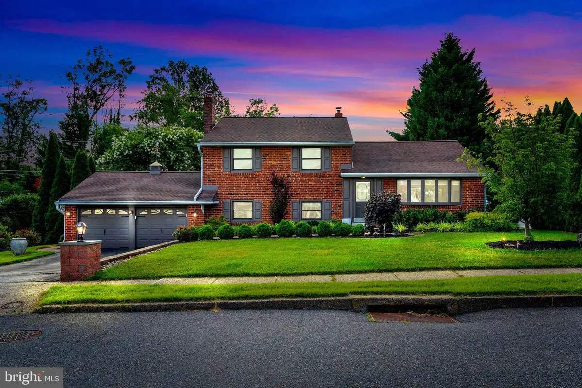 609 Hillside Ave, Brookhaven, PA 19015 - #1