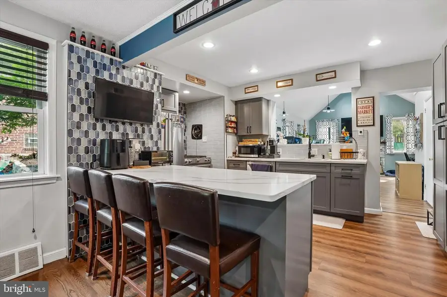 18 N Malin Rd, Broomall, PA 19008 - #2