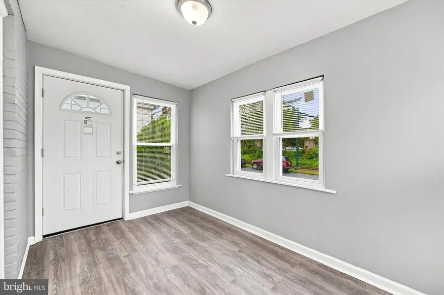 216 Woodlawn Ave, Collingdale, PA 19023 - #2