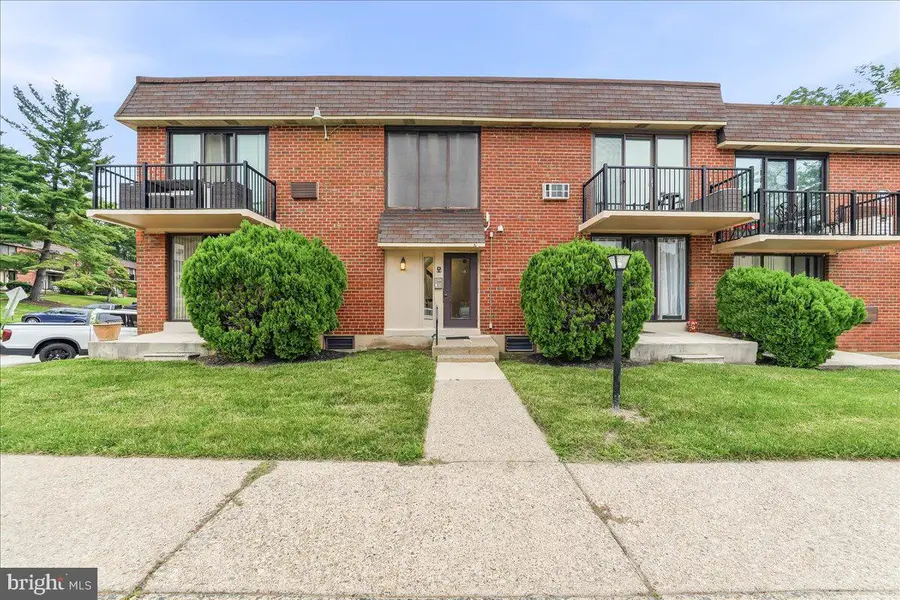100. #d 9 E Glenolden Ave Ave #d-9, Glenolden, PA 19036 - #3