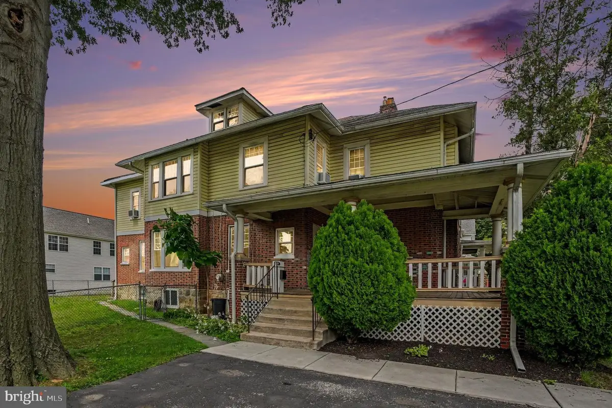 210 E Winona Ave, Norwood, PA 19074 - #1