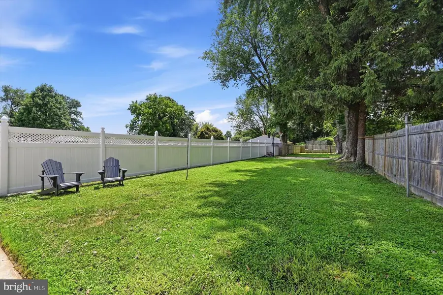913 Girard Ave, Swarthmore, PA 19081 - #2