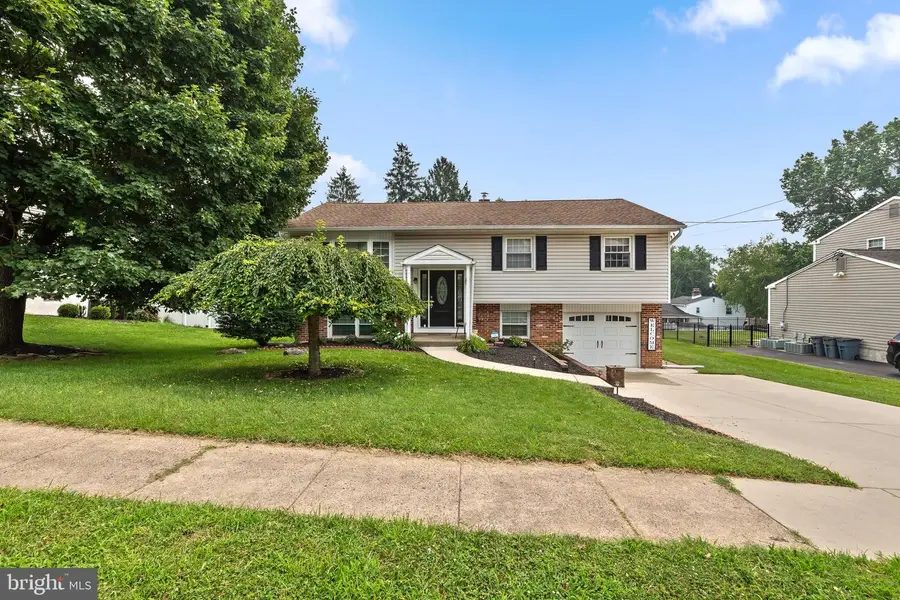 2255 Hillside Ln, Aston, PA 19014 - #3
