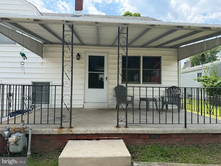 1344 Forrest St, Marcus Hook, PA 19061 - #2