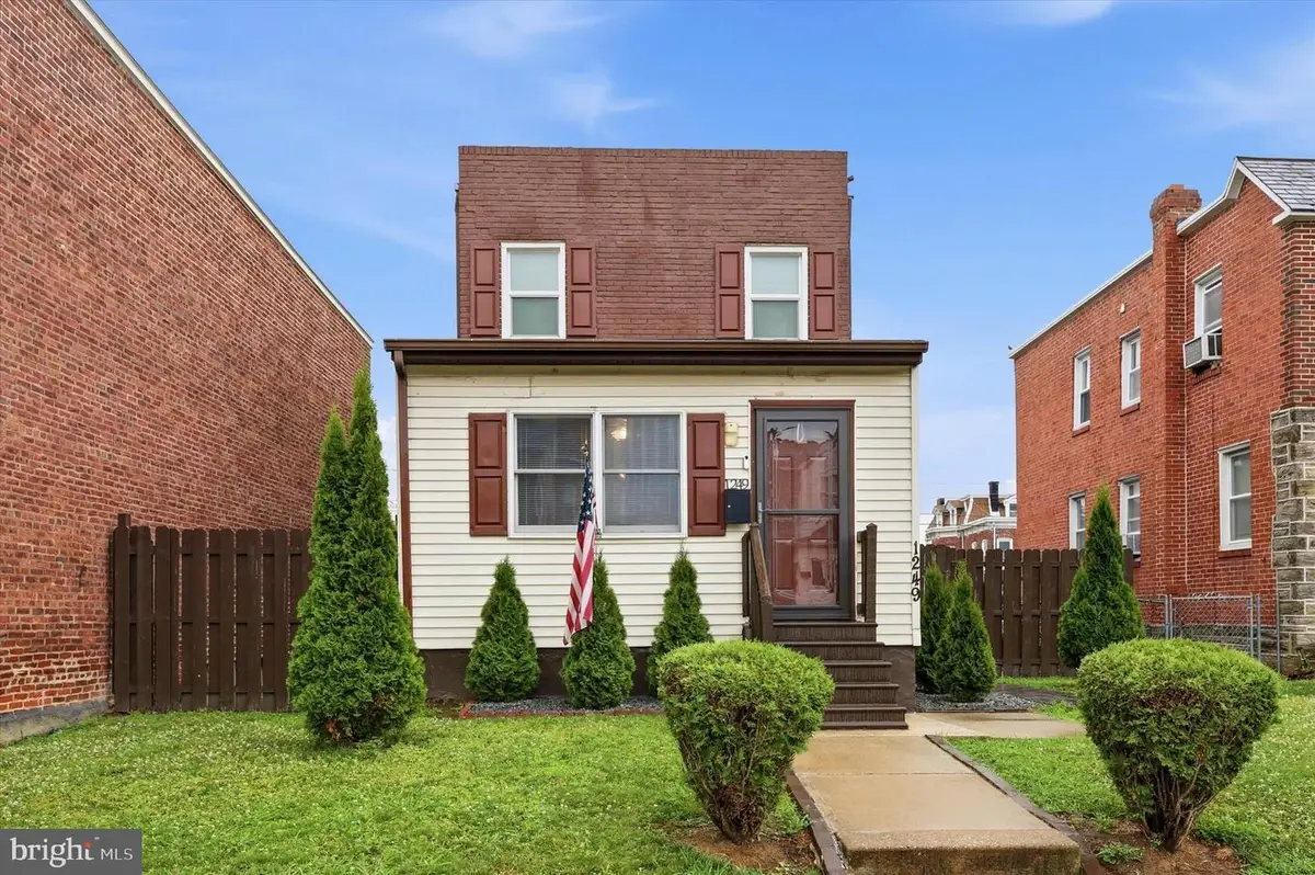 1249 E 12th St, Crum Lynne, PA 19022 - #1