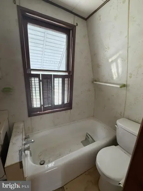 22 W Roland Rd, Brookhaven, PA 19015 - #3
