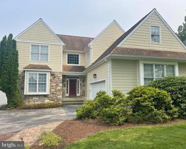 305 Langford Rd, BROOMALL, PA 19008