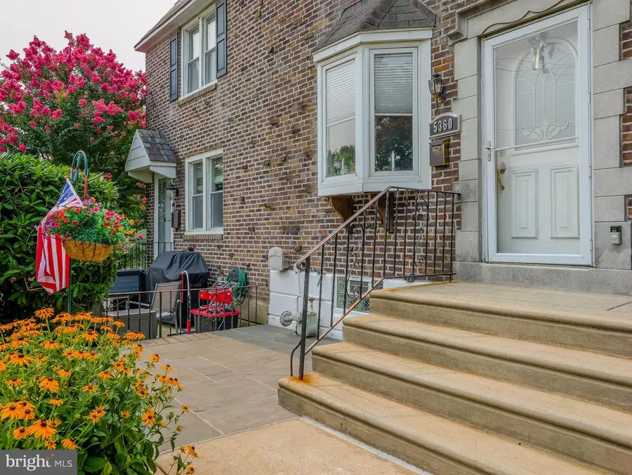 5360 Delmar Dr, Clifton Heights, PA 19018 - #3