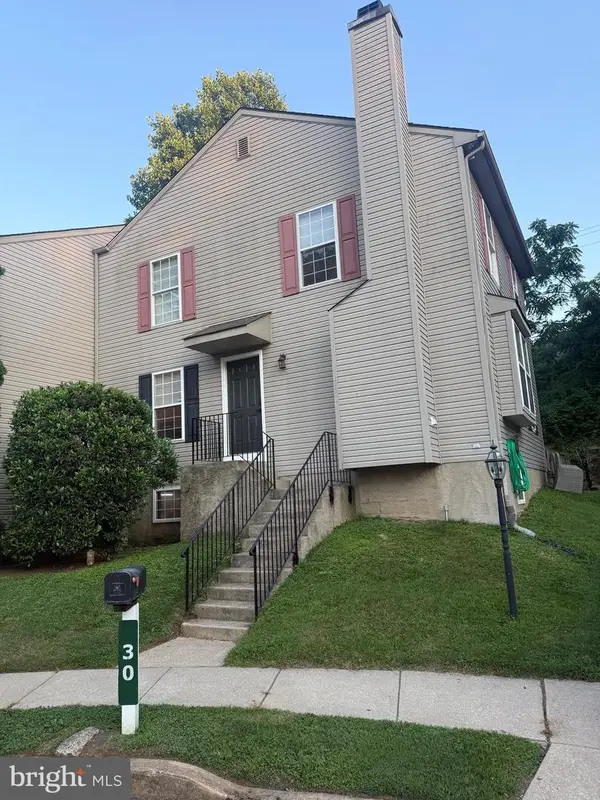 30 Duttonview Rd, ASTON, PA 19014