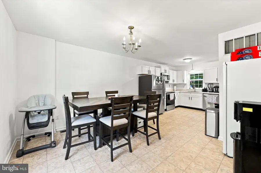 30 Duttonview Rd, Aston, PA 19014 - #3