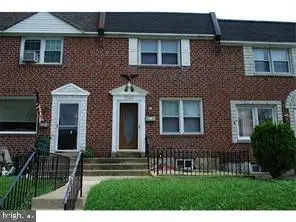 1044 E Academy Ave, GLENOLDEN, PA 19036