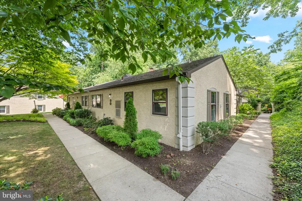 21 Summit, Bryn Mawr, PA 19010 - #1