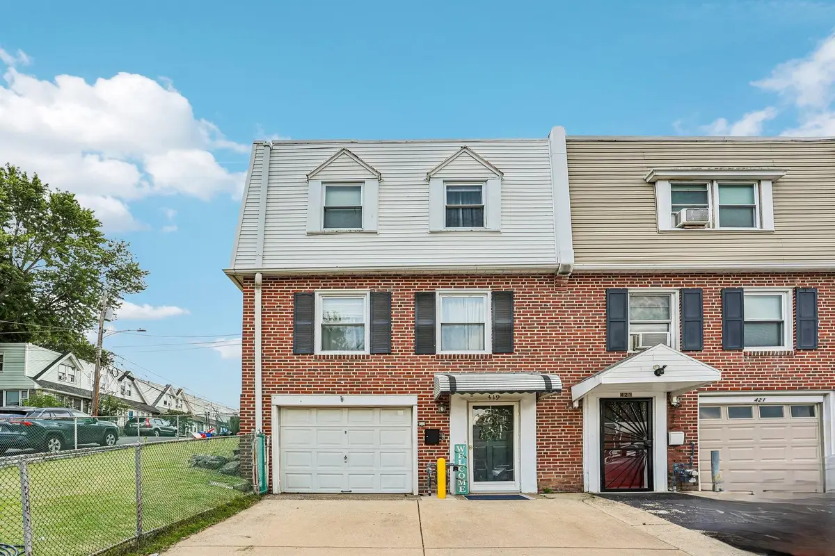 419 Arlington Ave, Upper Darby, PA 19082 - #1