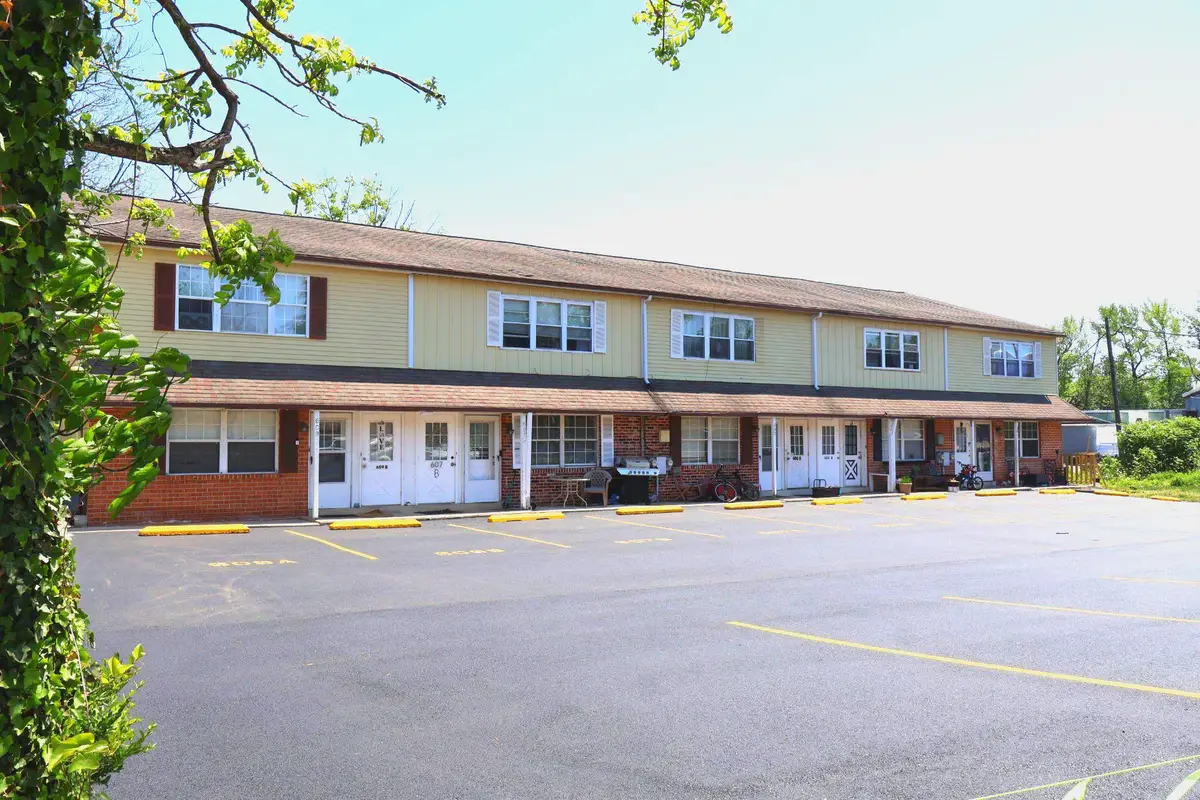 601 Country Ln, Morton, PA 19070 - #1
