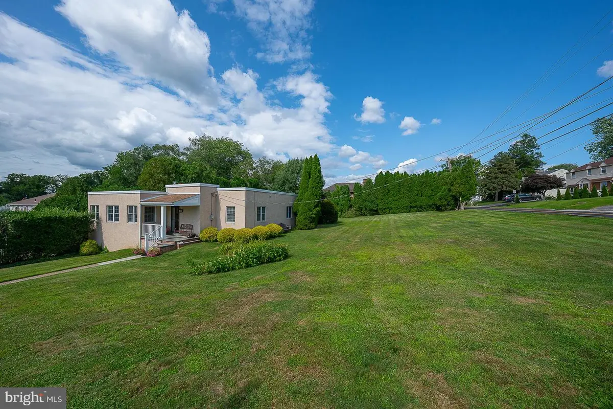 1416 Steel Rd, Havertown, PA 19083 - #1