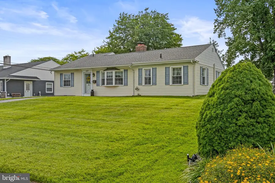 317 Rose Ln, Broomall, PA 19008 - #2