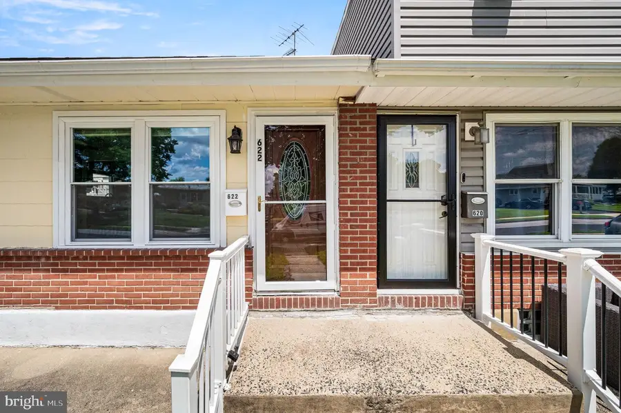 622 E Winona Ave, Norwood, PA 19074 - #2