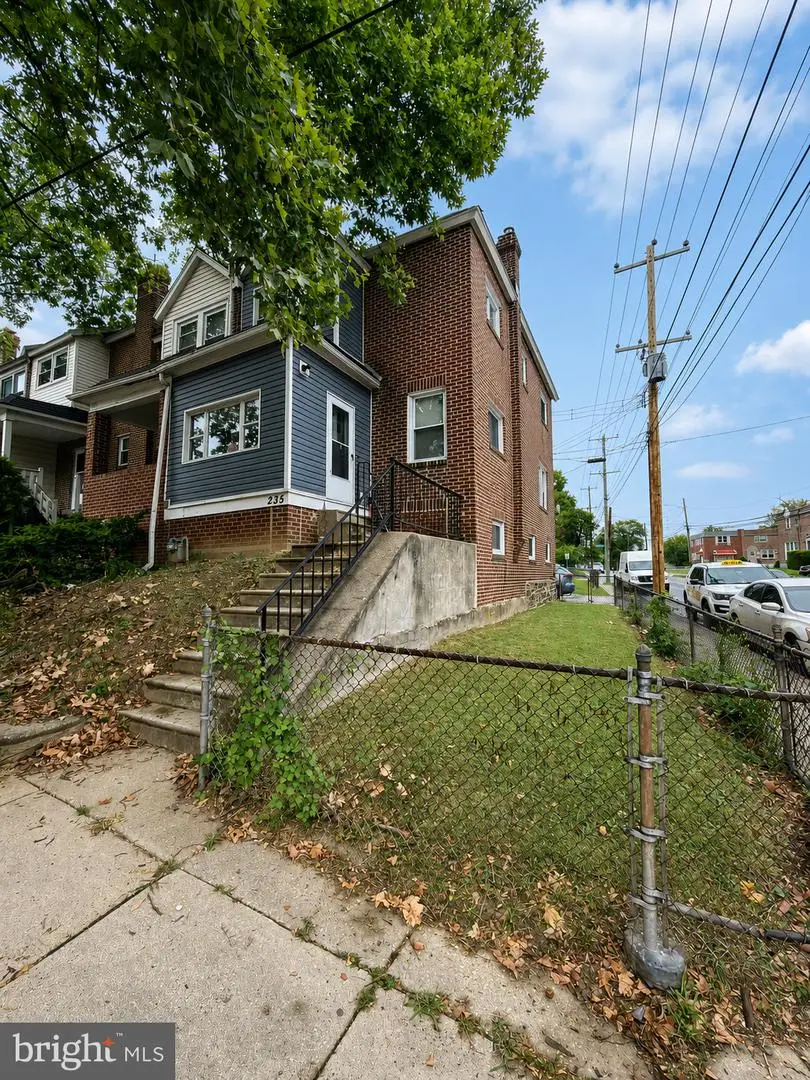 235 Laurel Rd, Sharon Hill, PA 19079 - #2