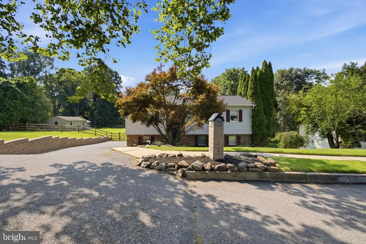 1954 Bergdoll Ave, Upper Chichester, PA 19061 - #1