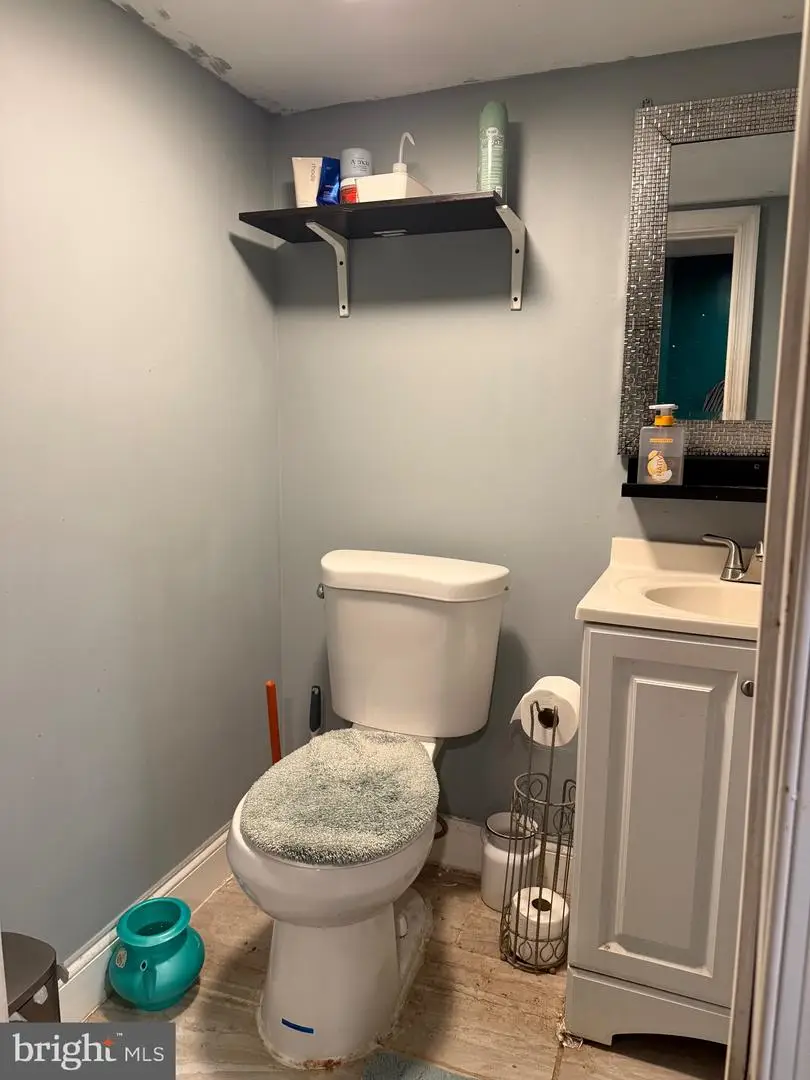 111 Oakley Rd, Upper Darby, PA 19082 - #3