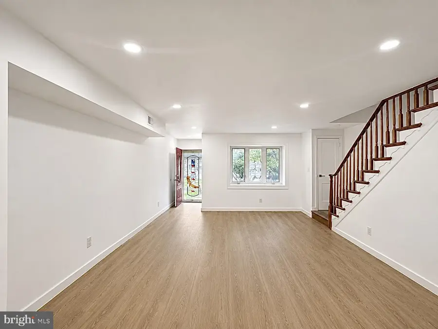 742 Fairfax Rd, Drexel Hill, PA 19026 - #2
