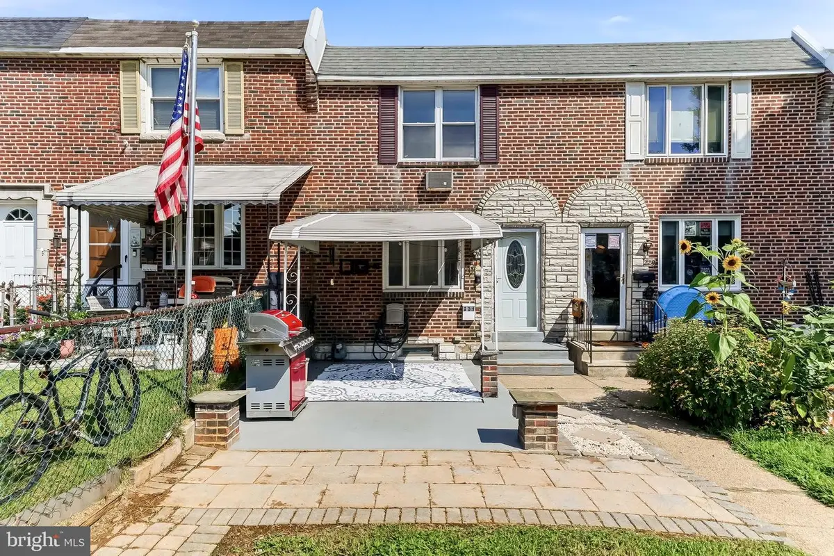 231 W Wyncliffe Ave, Clifton Heights, PA 19018 - #1