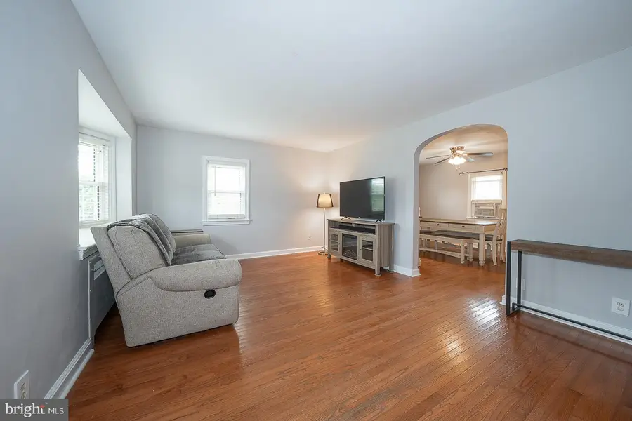 155 Treaty Rd, Drexel Hill, PA 19026 - #3