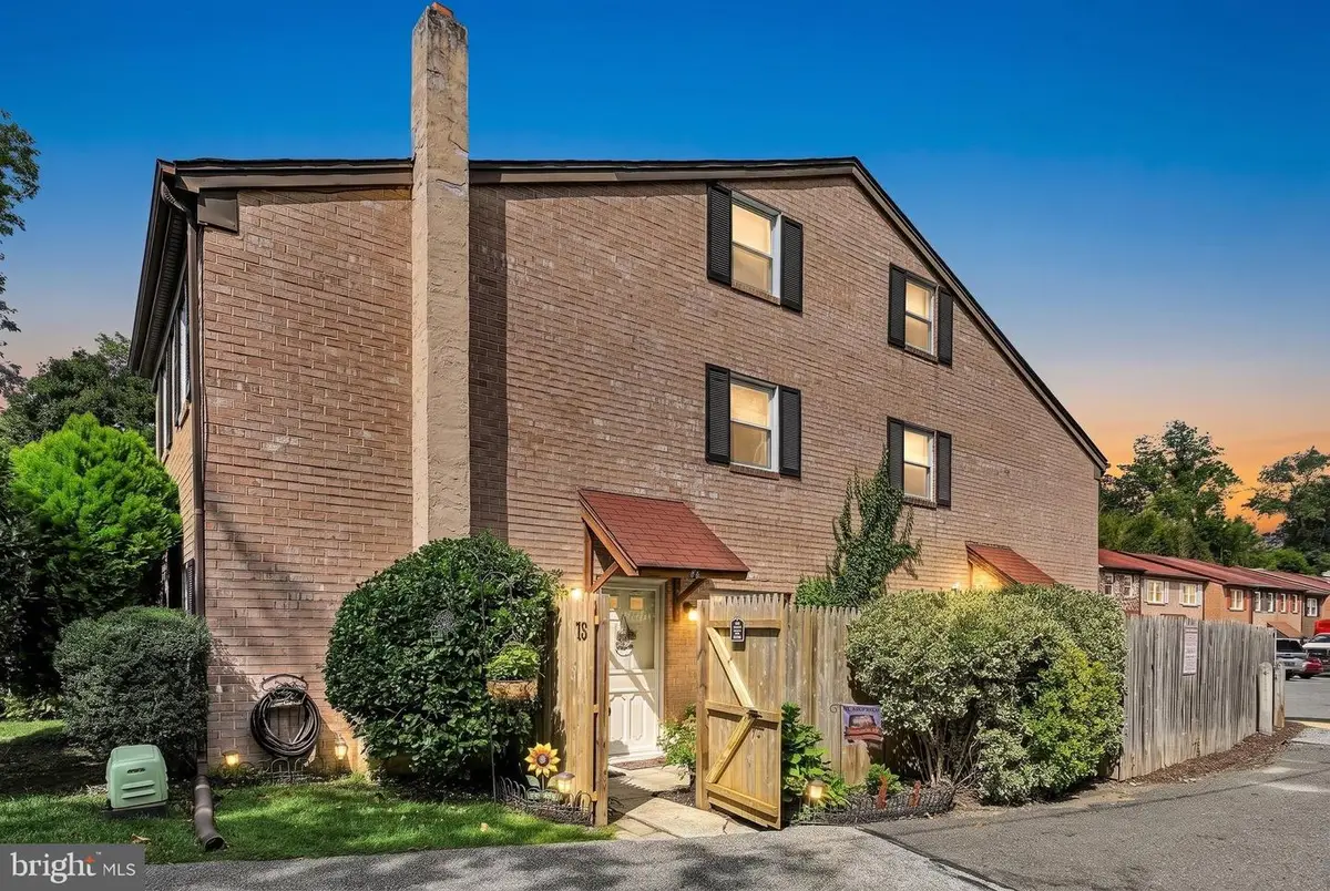 75 Park Vallei Ln, Brookhaven, PA 19015 - #1